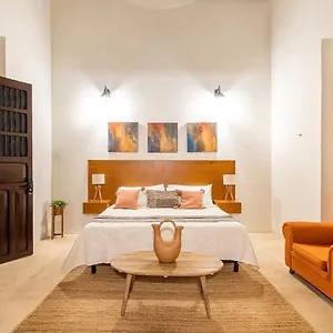 Casa Dos Lirios Bed and breakfast Mérida