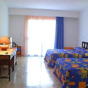 El Pueblito Beach Hotel Cancún